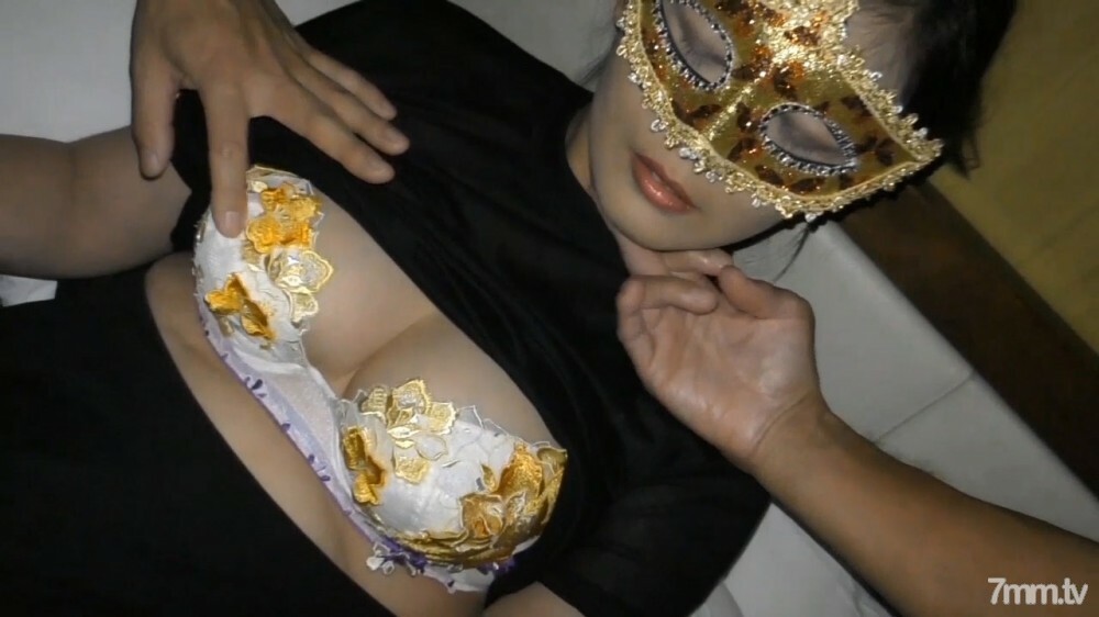 FC2-PV-1521941 [การยิงส่วนตัว] ภรรยาผู้ใหญ่วัย 38 ปีอวบอ้วนที่ถูกยิงด้วยช่องคลอดอย่างต่อเนื่อง